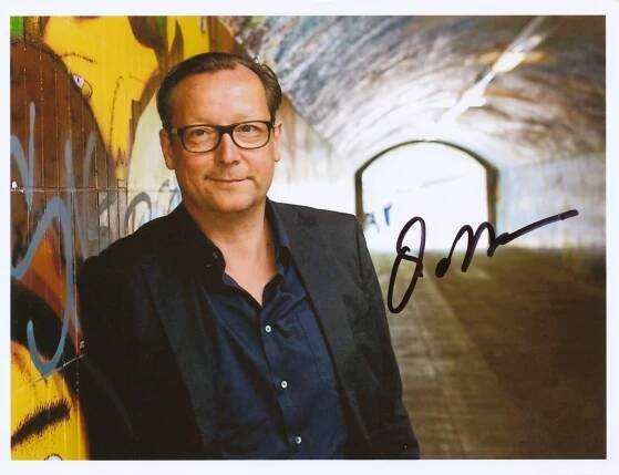 April 2019 - www.poldis-autographs-new-arrivals.com