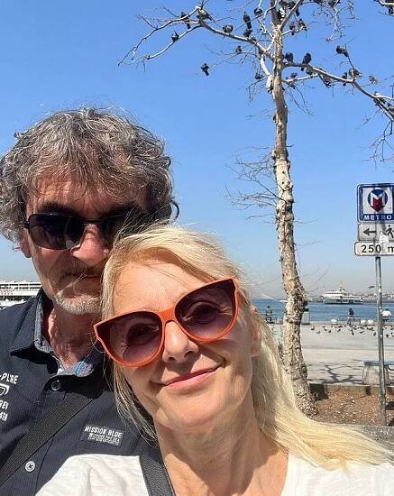 Turecké léto Veroniky Žilkové s Josefem Holomáčem na každém kroku: Doprovází ji i na natáčení v Istanbulu
