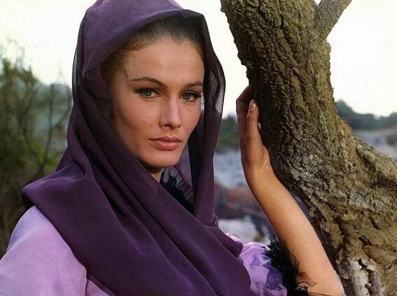 Django střílí první (1966)