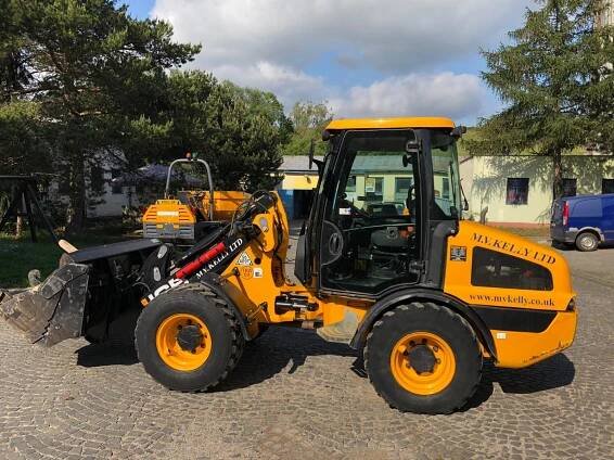 JCB 406 KOLOVÝ NAKLADAČ,R.V.2017