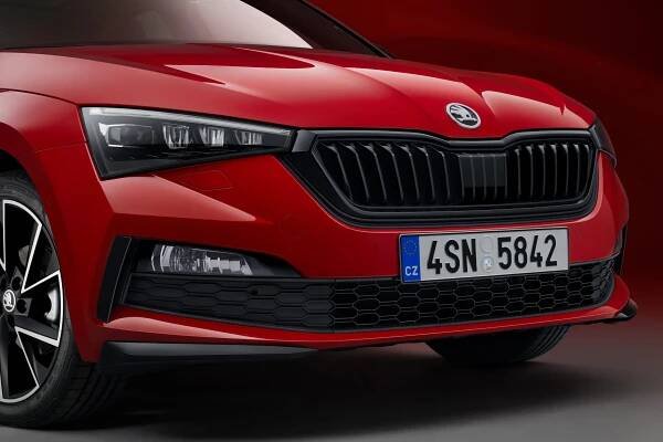 Sportovní vizáž pro rodinný hatchback. Škoda uvádí Scalu Monte Carlo
