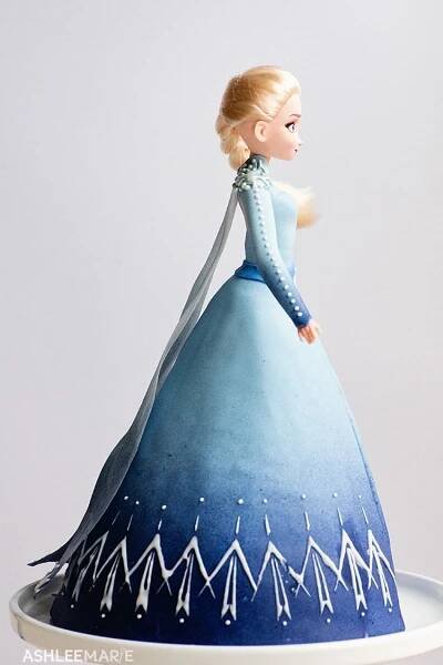 Frozen 2 Elsa Princess Cake Video Tutorial | Elsa doll cake, Elsa cakes, Princess cake
