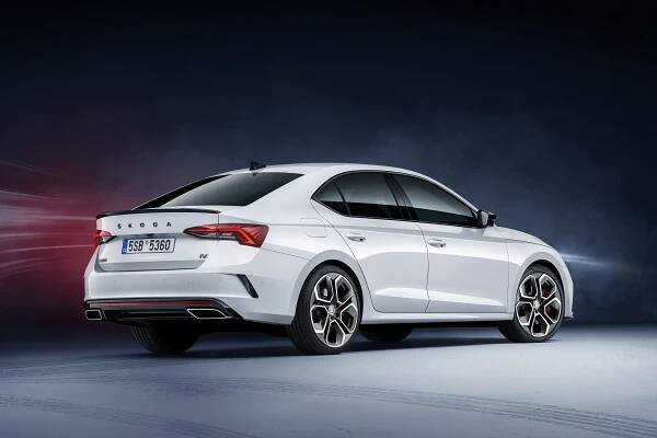 Premiéru elektrického Enyaqu museli odložit. Co Škoda ještě letos stihne?