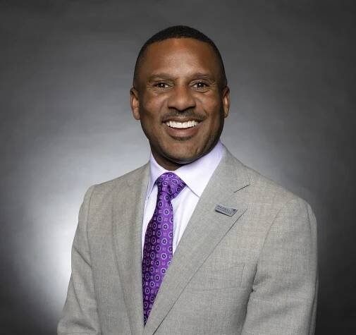 Chris+Robinson+_+Dynamic+Leadership+Speaker+for+High-Impact+Events+-+20-resized.jpg