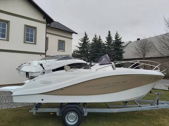 KAJUTOVA LOD BARRACUDA 595