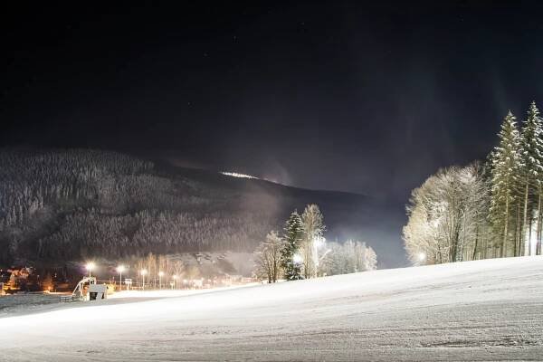 Lyžování v Karlově pod Pradědem - SkiKarlov.cz