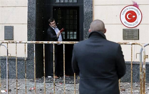 Putin jde na kobereček. Ruská stíhačka opět přeletěla nad tureckým územím