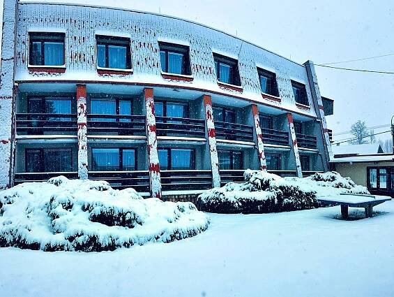 Areál hotelu Slatina, Jeseníky - zima 2022