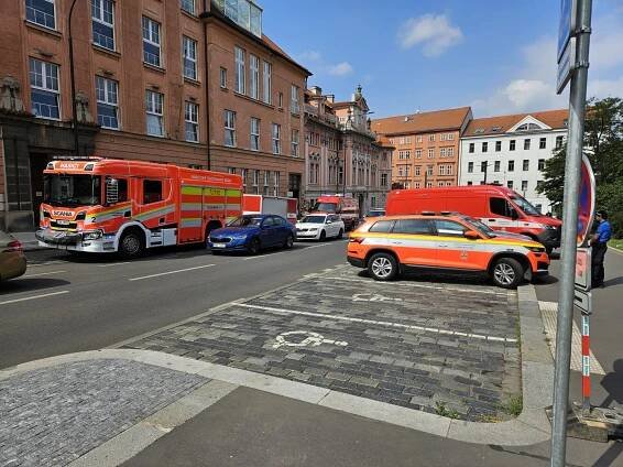 V areálu nemocnice na Karlově náměstí probíhalo cvičení složek… | POŽÁRY.cz - ohnisko žhavých zpráv | hasiči aktuálně