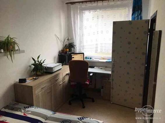 Pronájem bytu 2+1 47m², Zlín - Jižní svahy - foto 3