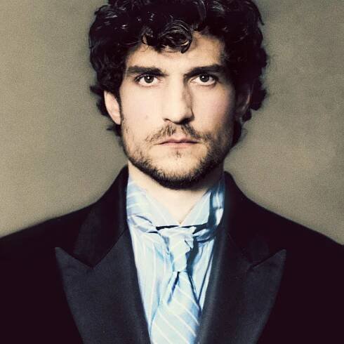 Louis Garrel : “Les gens sont souvent surpris que je sois drôle et je me dis : ‘mais putain, c’est quoi ma réputation ?’”