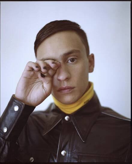 Keir Gilchrist - Biography, Height & Life Story | Super Stars Bio