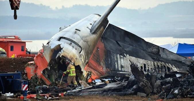 Ministr dopravy či šéf aerolinek. Pozůstalí po letecké nehodě v Koreji podali stížnost na 15 lidí