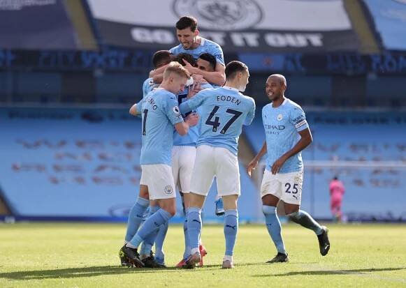 Manchester City - West Ham 2:1. Kladiváři bojovali, favorita ale o body neobrali
