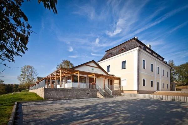 Hotel Líšeňský Dvůr PMS, Líšná | Hotel.cz