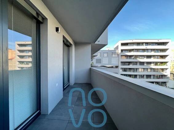Pronájem bytu 2+kk, 66m2 - Praha - Holešovice — Novorent.cz