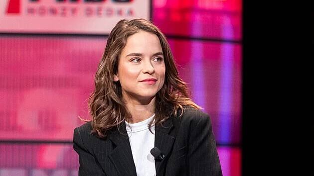 Kristina Svarinská v pořadu 7 pádů Honzy Dědka