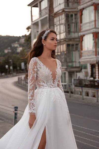 BLOOMING LOVE – Maria Anette – Wedding dress wholesale manufacturer in Ukraine