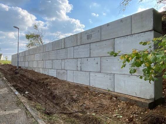 Jílové u Prahy - opěrná stěna - betonový bloky - MegaBeton - betonový blok