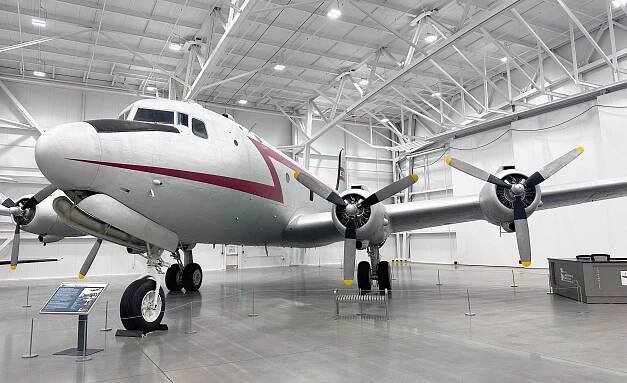 Douglas C-54G-1-DO Skymaster