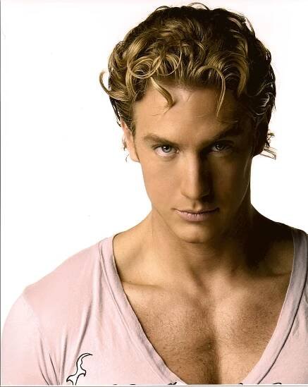 Eugenio Siller - Telenovely.net ... vše o telenovelách na jednom místě
