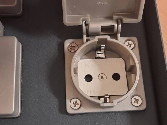 Elektrická Zásuvka hermetická LED Univerum černá za 813.00CZK - Allegro