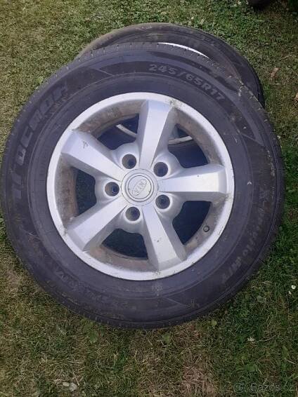 Kola na Kia Sorento 245/65R17 - Hradec Králové