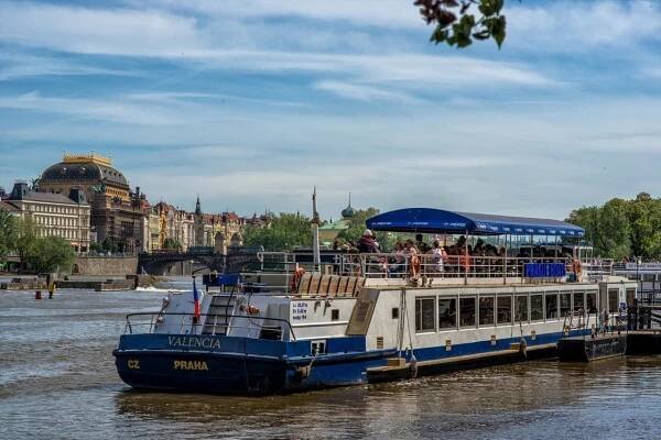 Schiff Valencia | Prague Boats