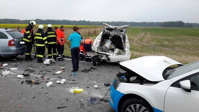 V Bavorovicích se střetly tři škodovky, jedna osoba utrpěla zranění