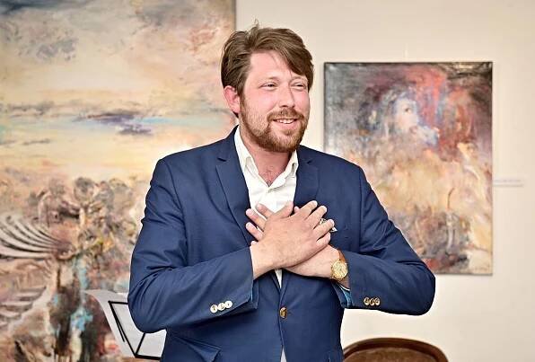 Umělecký večer Martina Vavryse v plzeňské Galerii Hess byl jedinečným zážitkem - FOTKY - QAP.cz