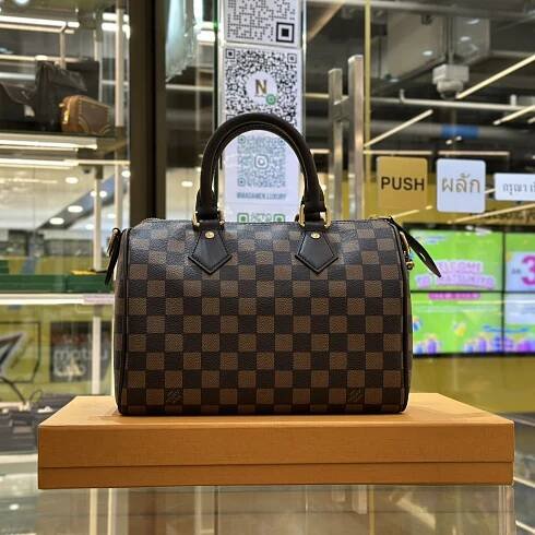 กระเป๋าแบรนด์เนมมือหนึ่ง สินค้าแฟชั่นแท้ Madame N เซ็นทรัล ลาดพร้าว