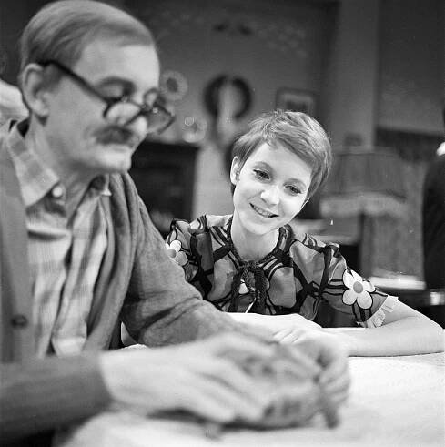 Taková normální rodinka - Škola manželů (E06) (1971)