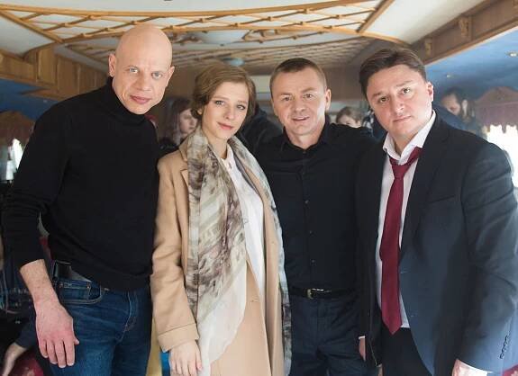 Ivan Kokorin, Liza Arzamasova, Vladimir Syčjov, Maxim Lagaškin - Prokljatyj činovnik - Z natáčení