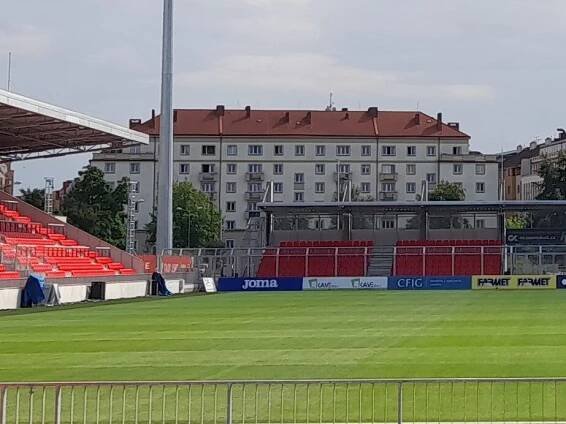 Do východočeského derby mezi Pardubicemi a Hradcem Králové jdou oba soupeři v rozdílném rozpoložení - SportDeník
