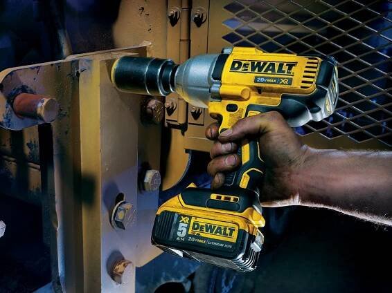 DeWALT DCF899P2