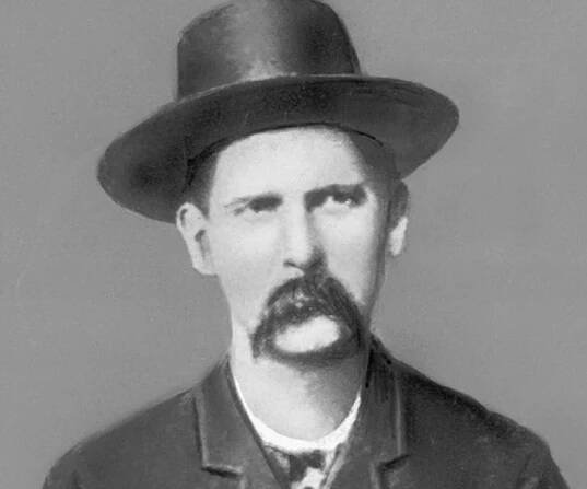 Wyatt Earp Biography - Facts, Childhood, Family Life & Achievements
