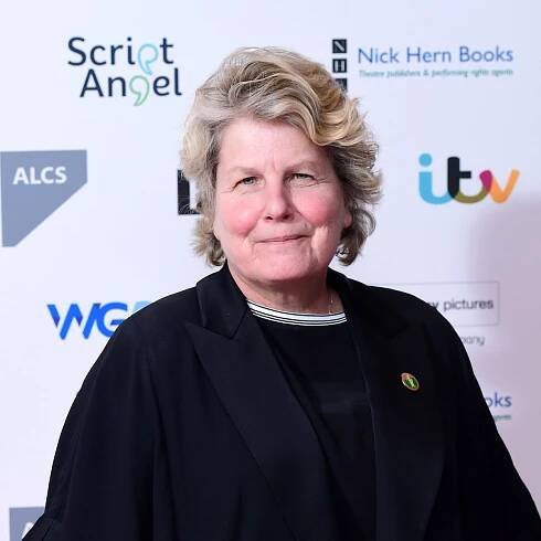 Sandi Toksvig to meet Archbishop of Canterbury amid same-sex marriage debate