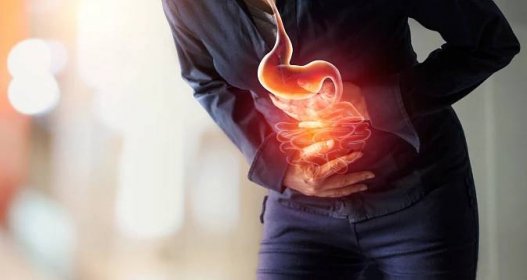 Při neléčené gastritidě se může časem vytvořit žaludeční vřed. Jaké jsou příznaky zánětu žaludku?