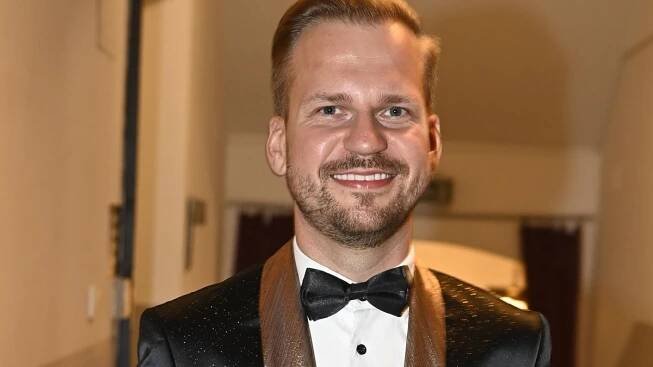 Martin Chodúr se pochlubil rodinkou: Syn mu jde do podoby, o 16 let starší partnerka vypadá výborně - Super.cz