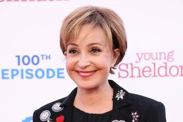 Annie Potts Net Worth