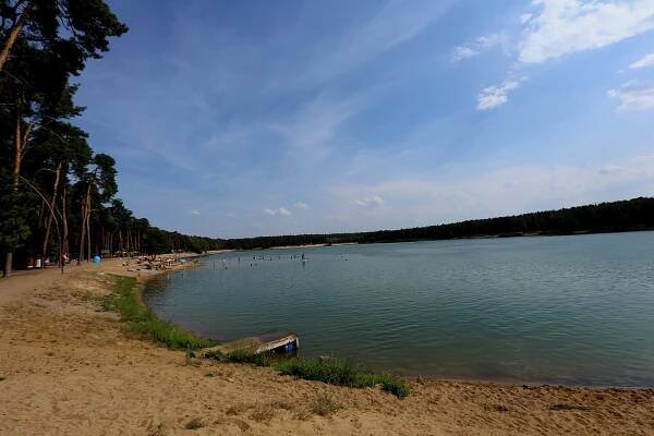 Jezero Lhota