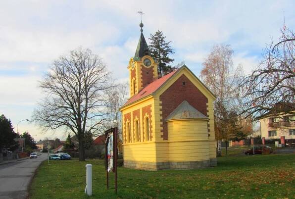 Fotografie - Ostřešany barokní kaplička z roku 1898 - 19.11.2019