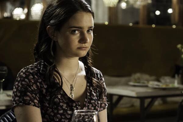 Pád - Krása má zvláštní moc - Z filmu - Aisling Franciosi