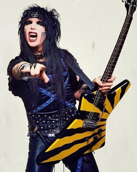 Mick Mars Guitars & Rig Setup | 80's Hair Bands