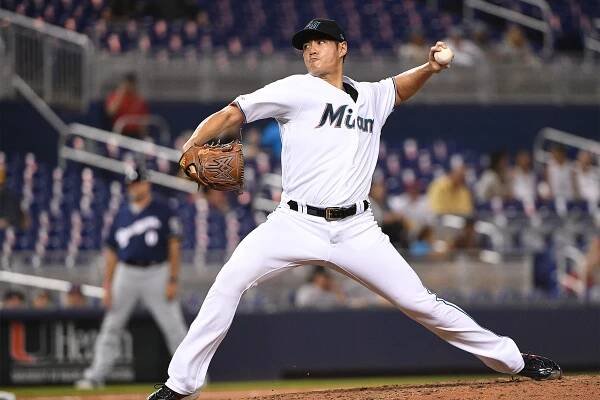Chen Wei-Yin pitches for the Miami Marlins.
