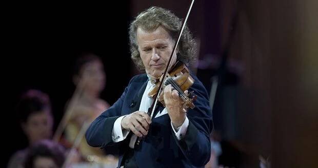 Houslový virtuóz André Rieu míří koncertovat do Prahy