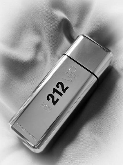 212 VIP Men Carolina Herrera pro muže