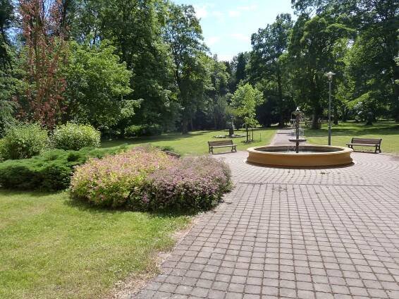 Fotografie - Kašna s vodotryskem - lázně Klášterec nad Ohří - 28.06.2014