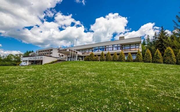 Luhačovice: Relax v Hotelu Harmonie *** s all inclusive stravou i nápoji, 2 procedurami a neomezeným wellness