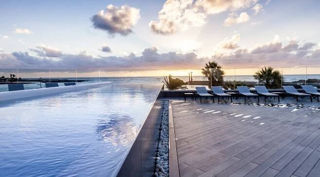 Piscina infinity